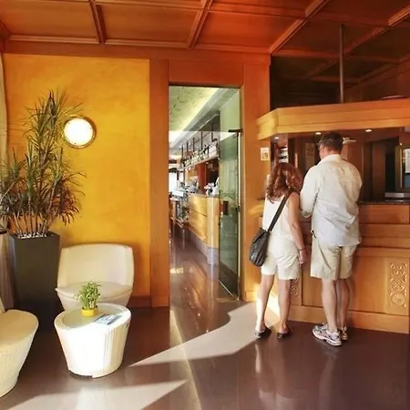 罗莎酒店 酒店