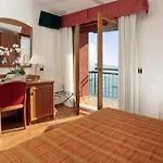 Rosa 3*