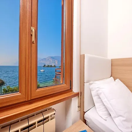 Rosa Otel