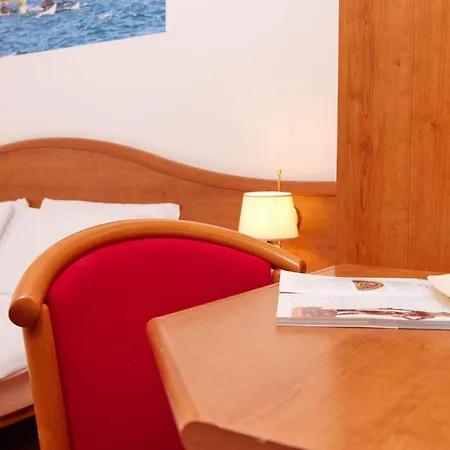 Rosa 3* Malcesine