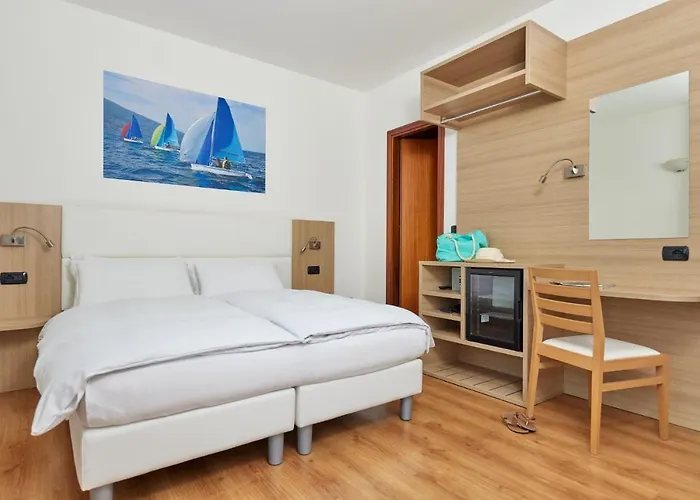 Rosa Hotel 3*
