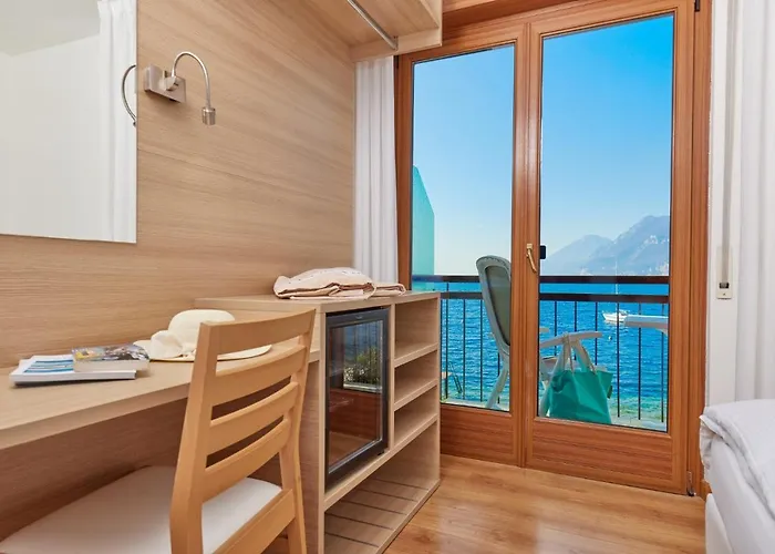 Rosa Ξενοδοχείο