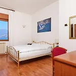 Rosa 3* Мальчезине