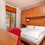 Rosa 3*