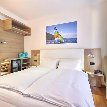 Rosa 3* マルチェージネ