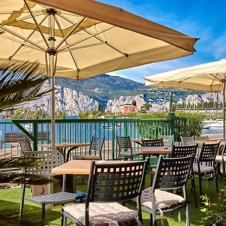 Rosa Hotel 3*