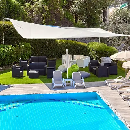 Rosa 3* マルチェージネ